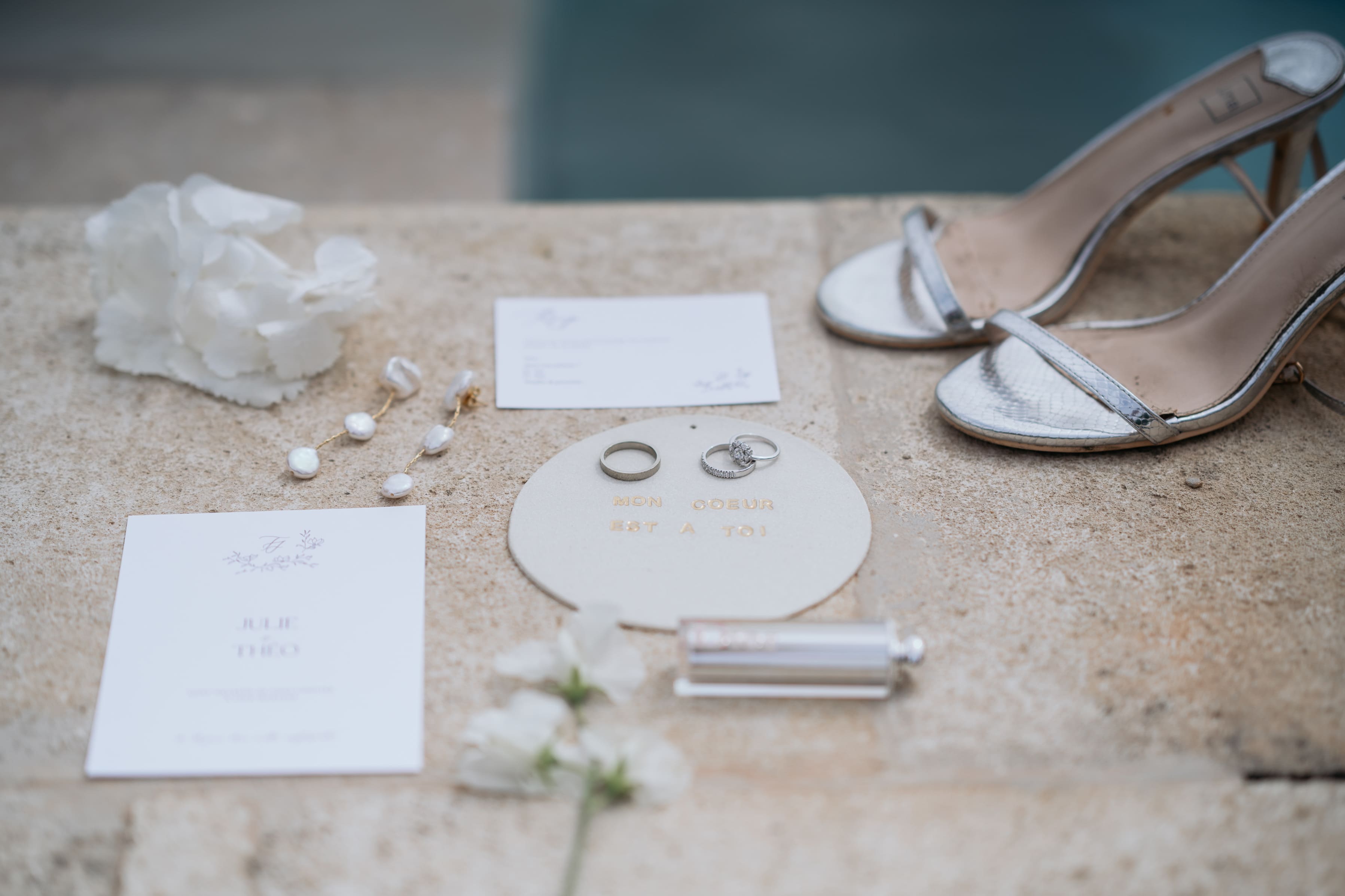 Accessoires de mariage a 1 heure d'Avignon Décoration de mariage blanc en Drôme Provençale