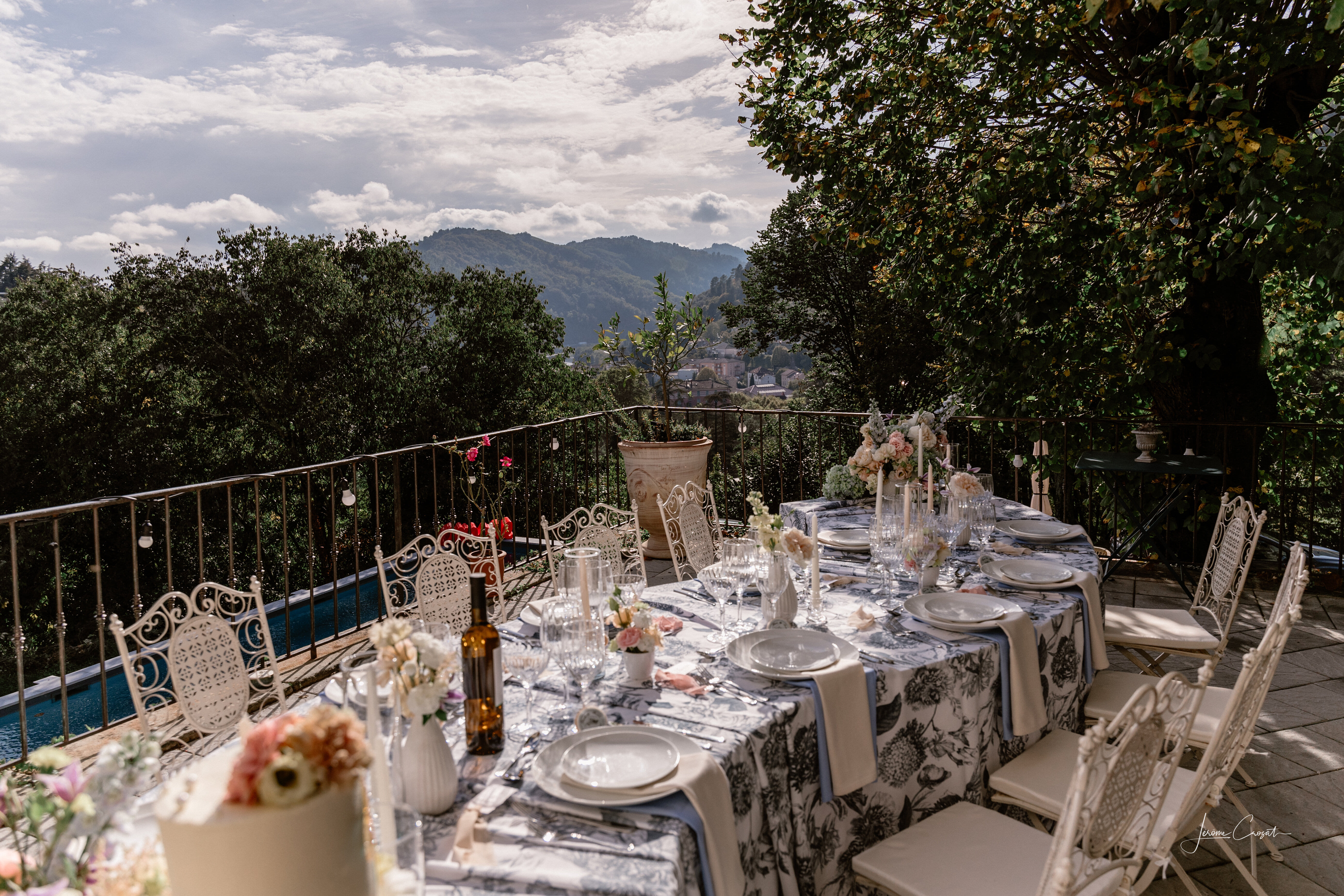 table et chaise en location a Vals les Bains