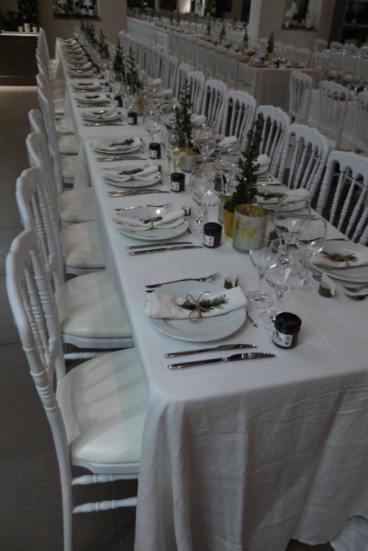 Location d'assiettes basique pour vos mariages en Drôme