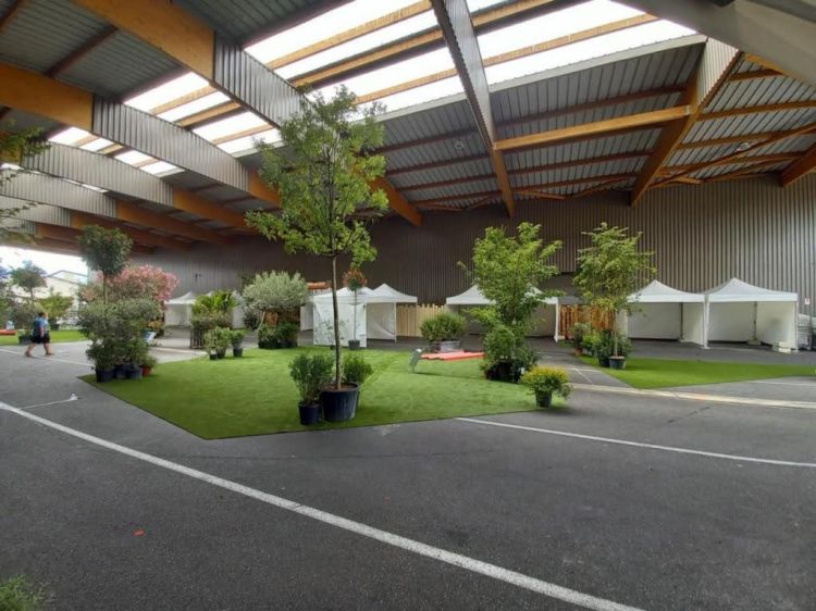 Location de barnum pour un village exposants à Valence