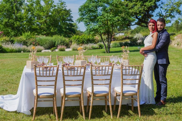 Table de mariage avec chaises en location