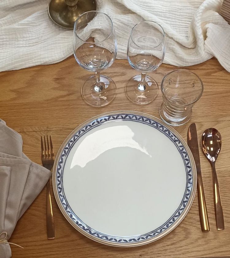 Location de couverts et assiettes à Avignon