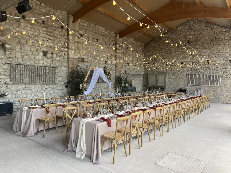 Louer vaisselle pour fêtes dans la Drôme