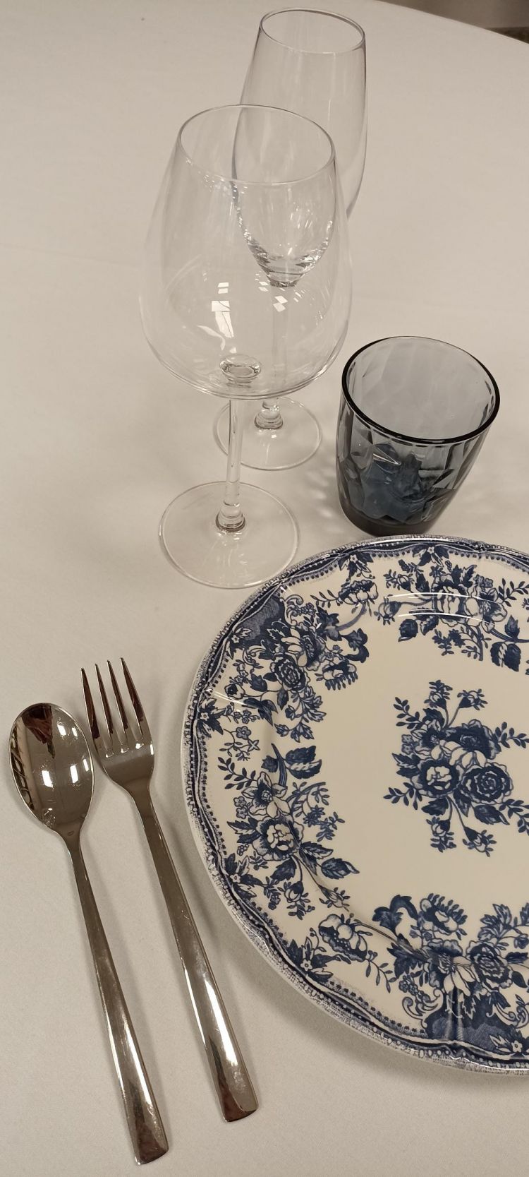 Verre bleu en location en Provence