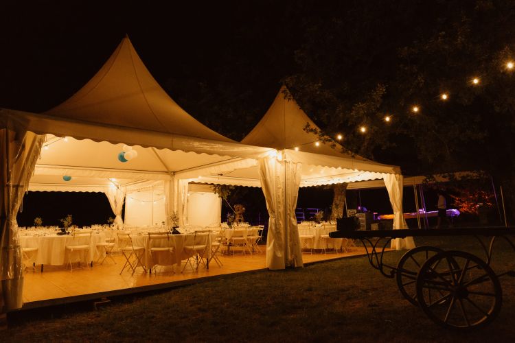 Guinguette en location, livraison et installation en Provence
