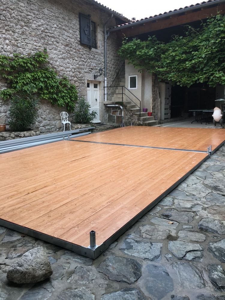 Plancher de pagode avec montage en Ardèche