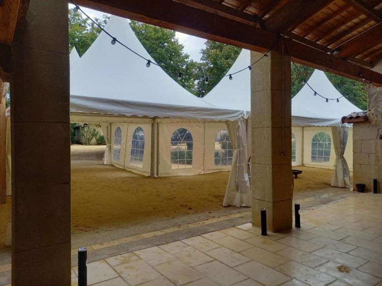 Pagode & chapiteau en location en Drôme