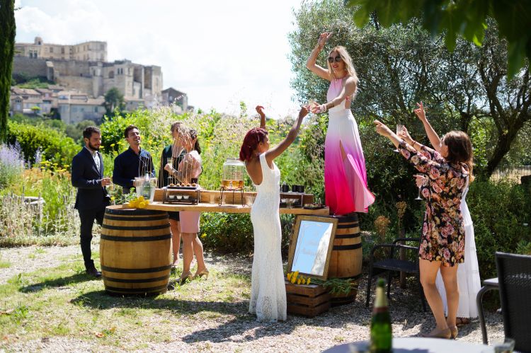 Location de mobilier pour votre mariage a Avignon