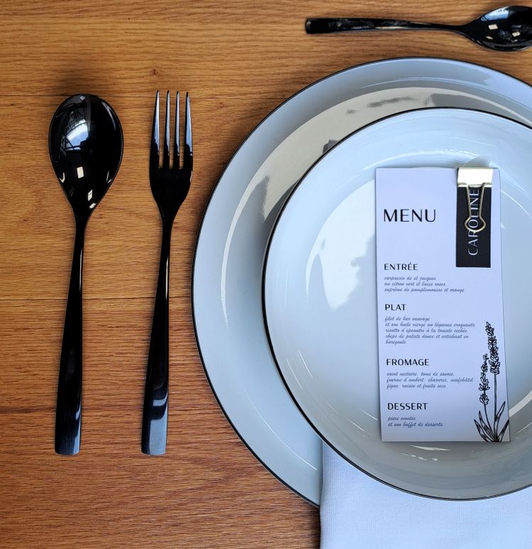 Assiettes et couverts en location en Drôme