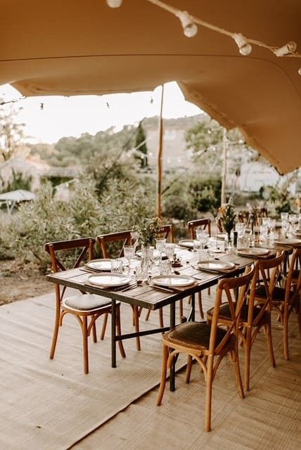 Chaise Dos croisé en location Gard