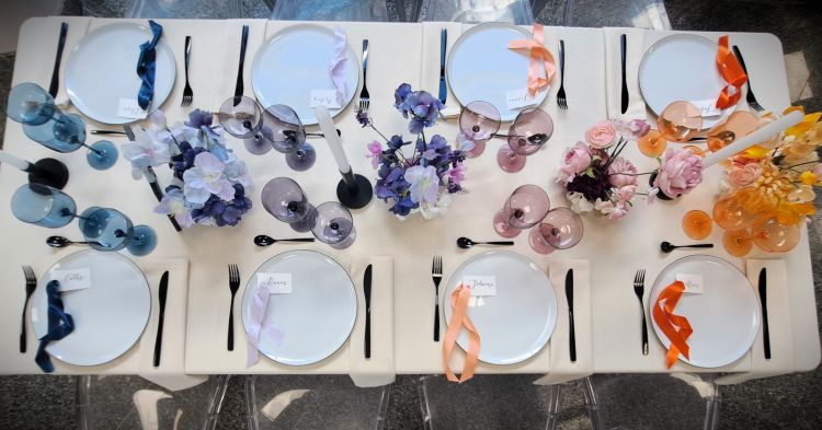Table de mariage avec couverts en location