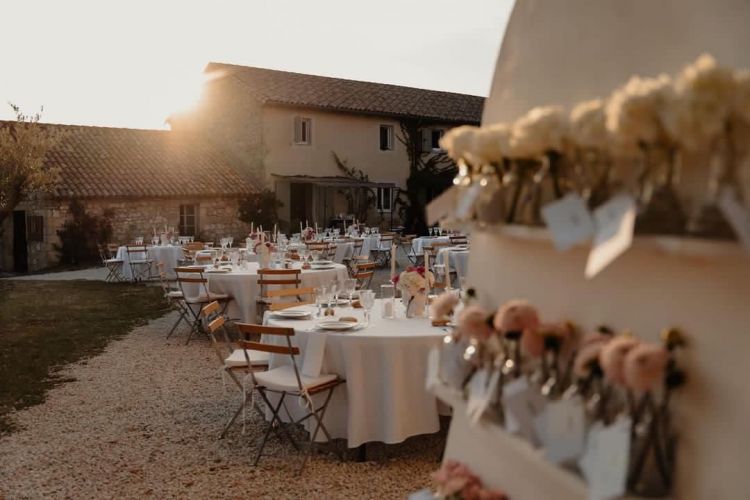 Location de mobilier pour mariage en Provence