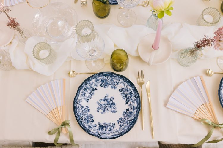 Location assiette fleurie en Provence