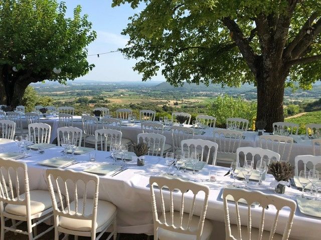Location de mobilier pour vos événements en Provence