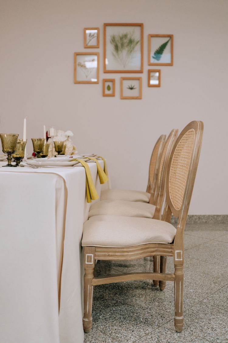 Chaise Médaillon