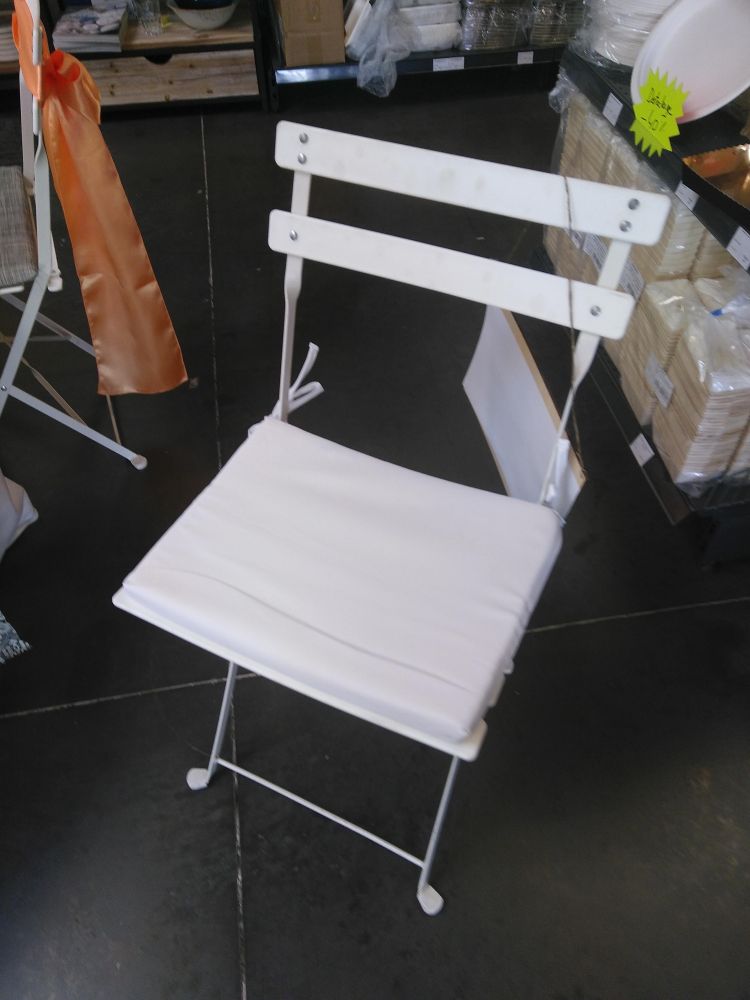 Galette de chaise blanche